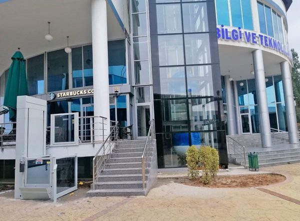 core açık tip engelli asansörü