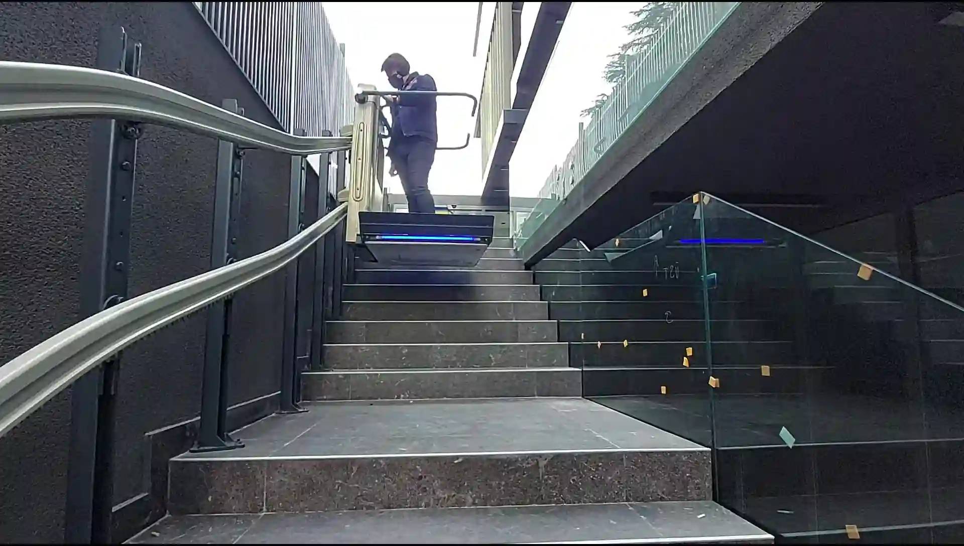dış cephe merdiven asansörü